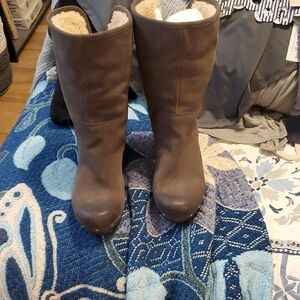 UGG Brown Winter Boots with Suede Finish